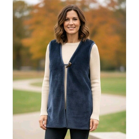 J McLaughlin Vest Women Med Navy Lolan Faux Fur Ribbed Wool Horn Toggle Luxury - Picture 1 of 13